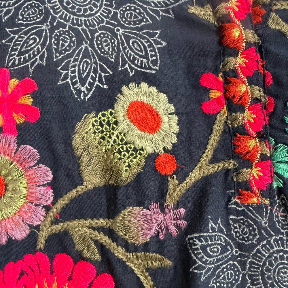 Soft Surroundings Embroidered Bohemian Paraiso Tunic Top Floral Navy Sz Small - Picture 5 of 8